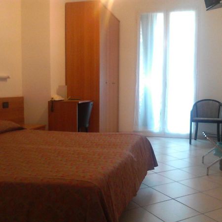 Hotel Adriana Laigueglia Esterno foto