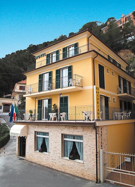 Hotel Adriana Laigueglia Esterno foto